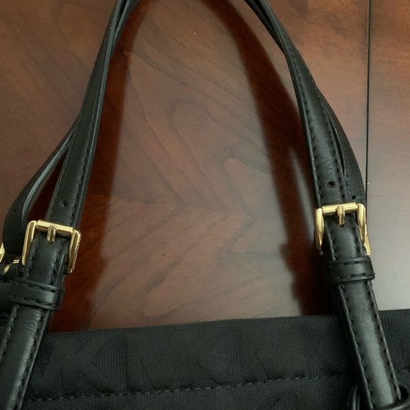 Michael Kors tote purse - Picture 5 of 8